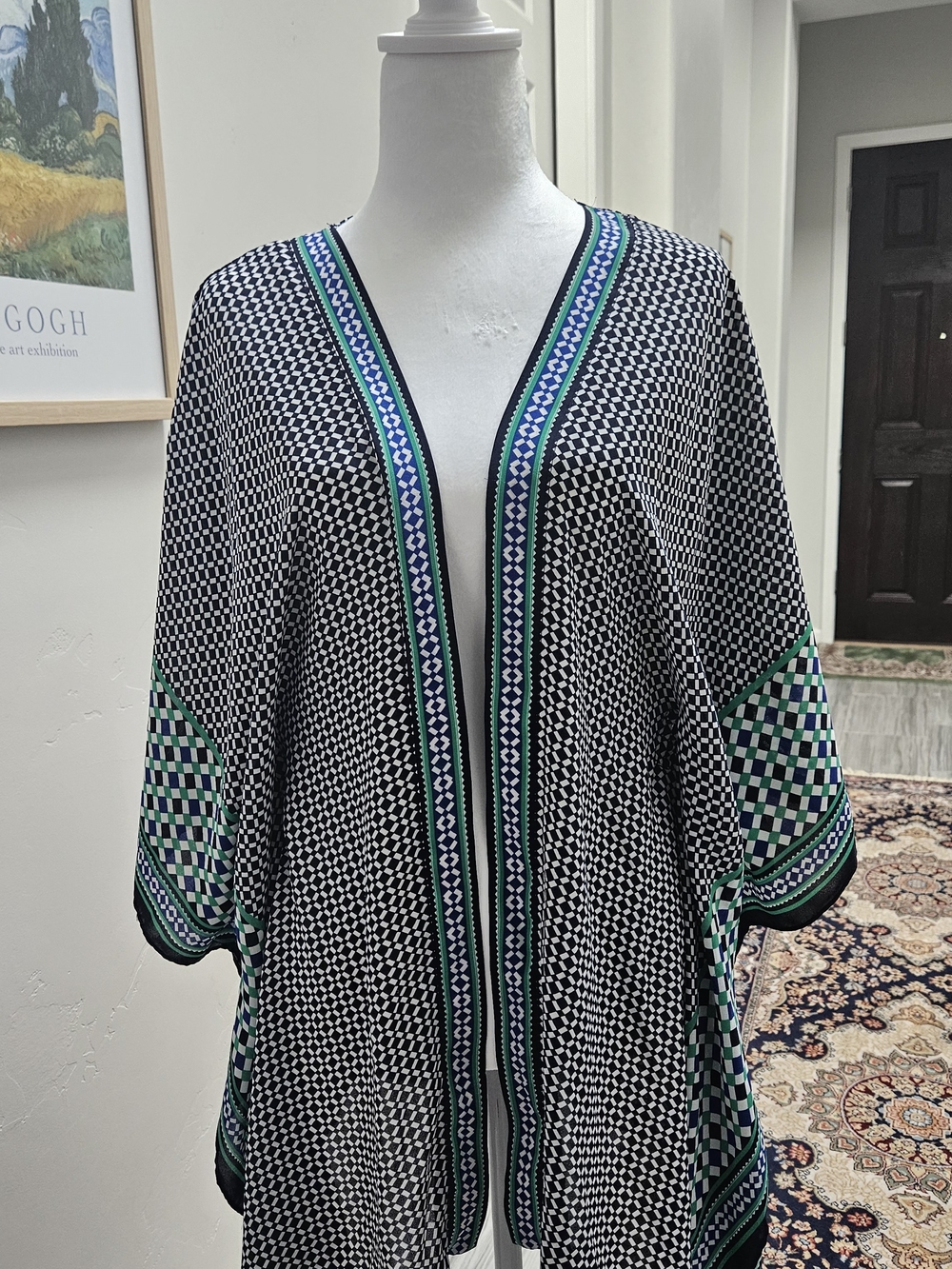 Violet & Claire Black and Green Geometric Open-Front Kimono